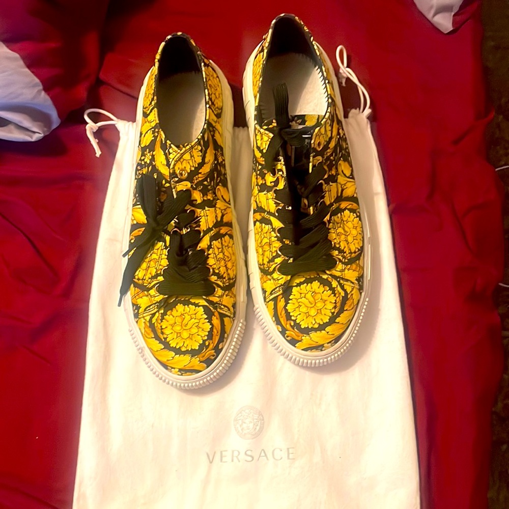 Versace low
